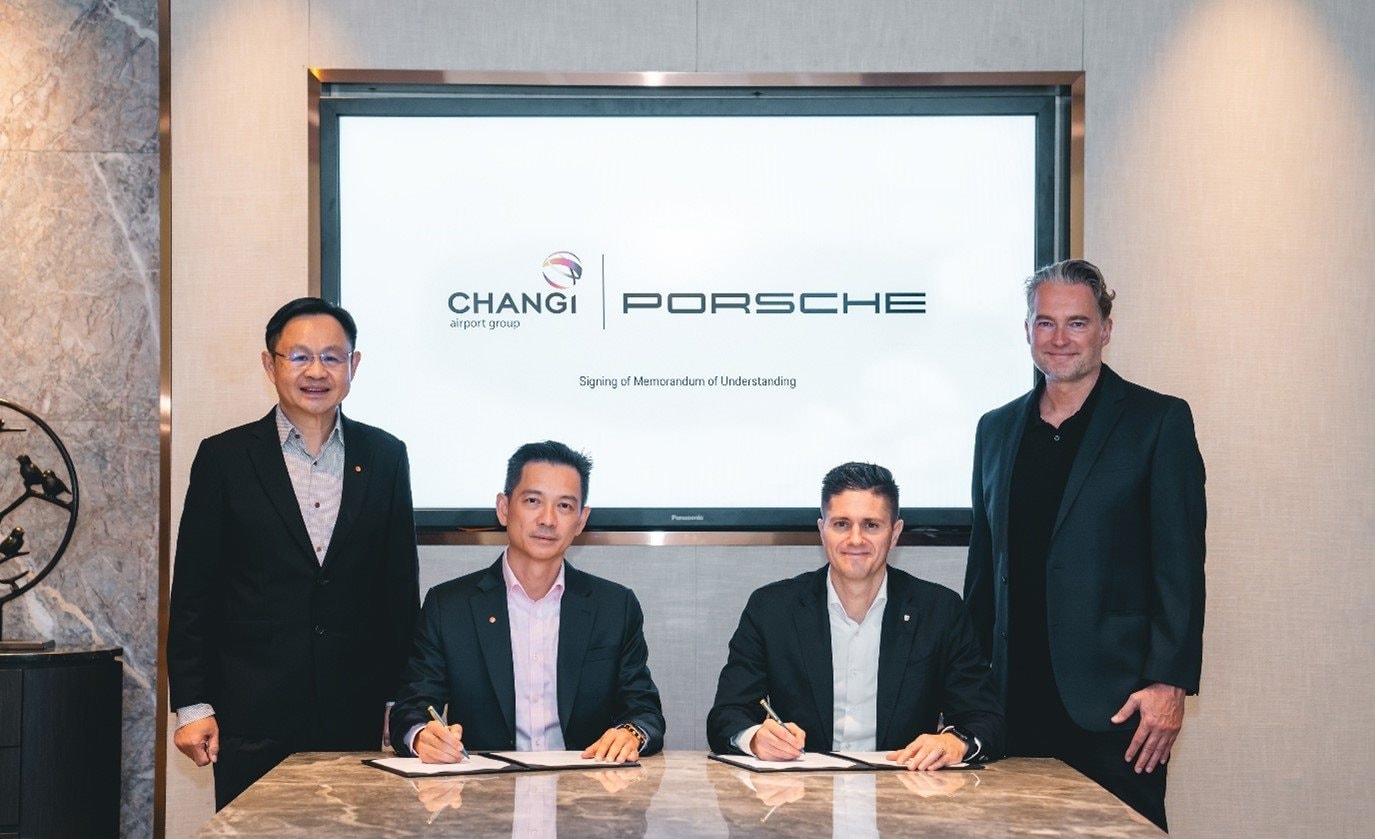 trung-tam-trai-nghiem-porsche-singapore-1.jpg