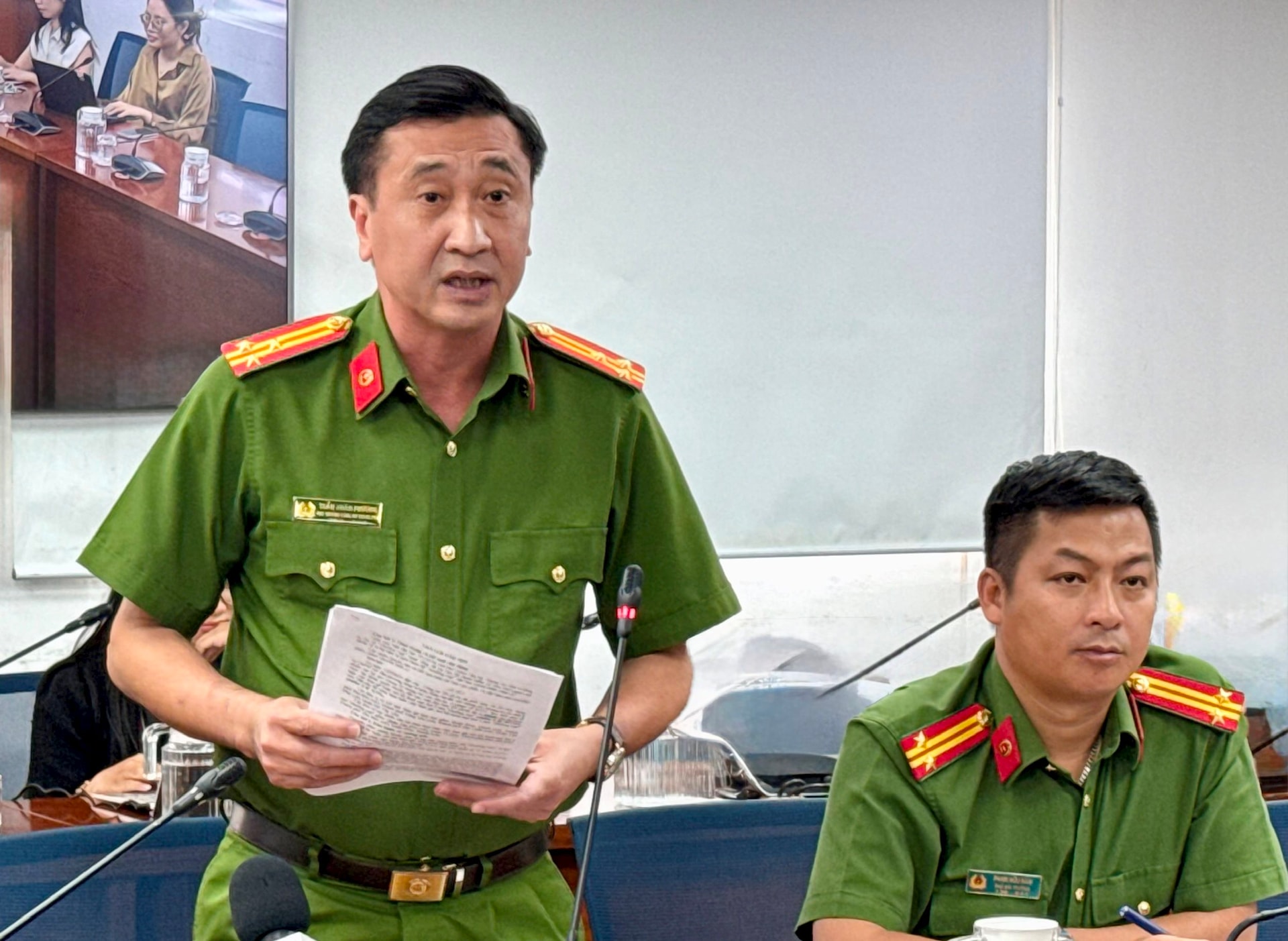 thuong-ta-tran-xuan-phuong-pho-truong-phong-canh-sat-phong-chay-chua-chay-cuu-nan-cuu-ho-cong-an-tp.hcm-pc07-.jpg