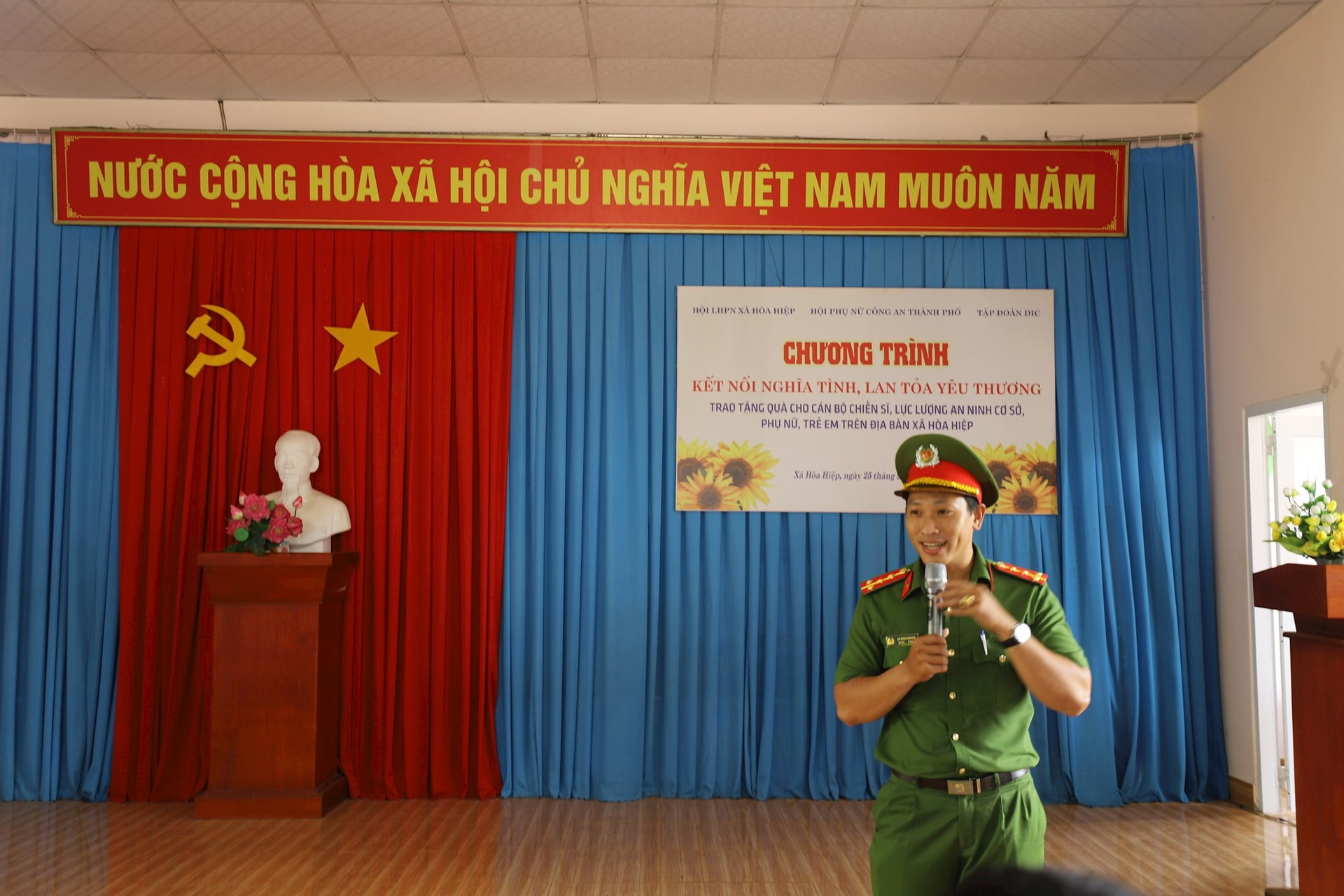 giao-luu.jpg