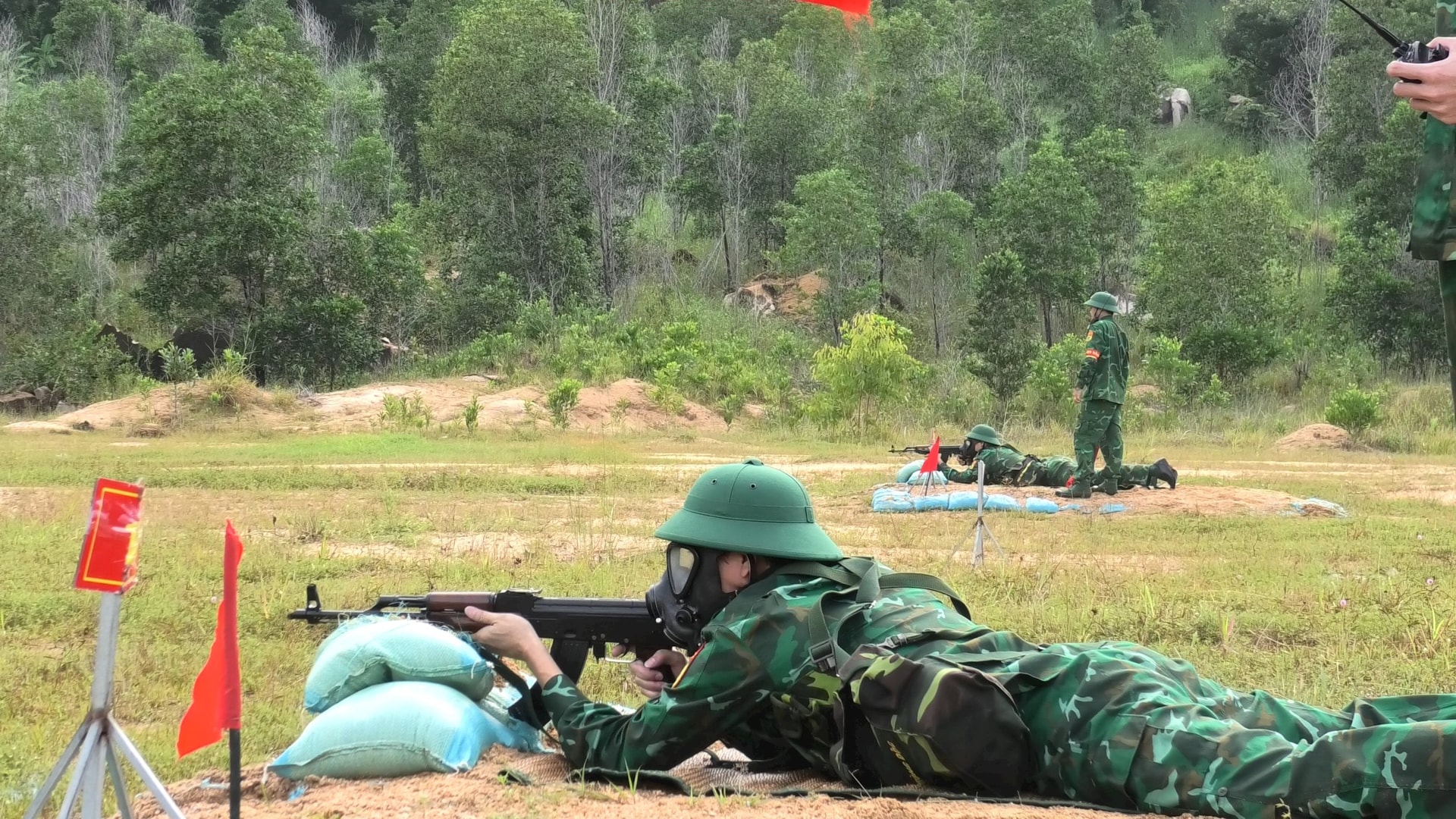 anh-3-ban-ak-bai-2.jpg