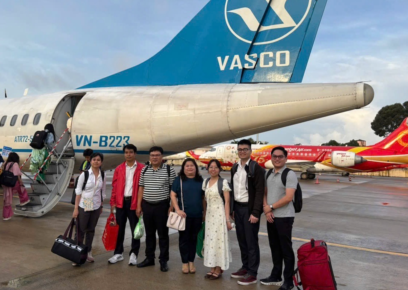 cac-bac-si-chuyen-khoa-nhom-2.png