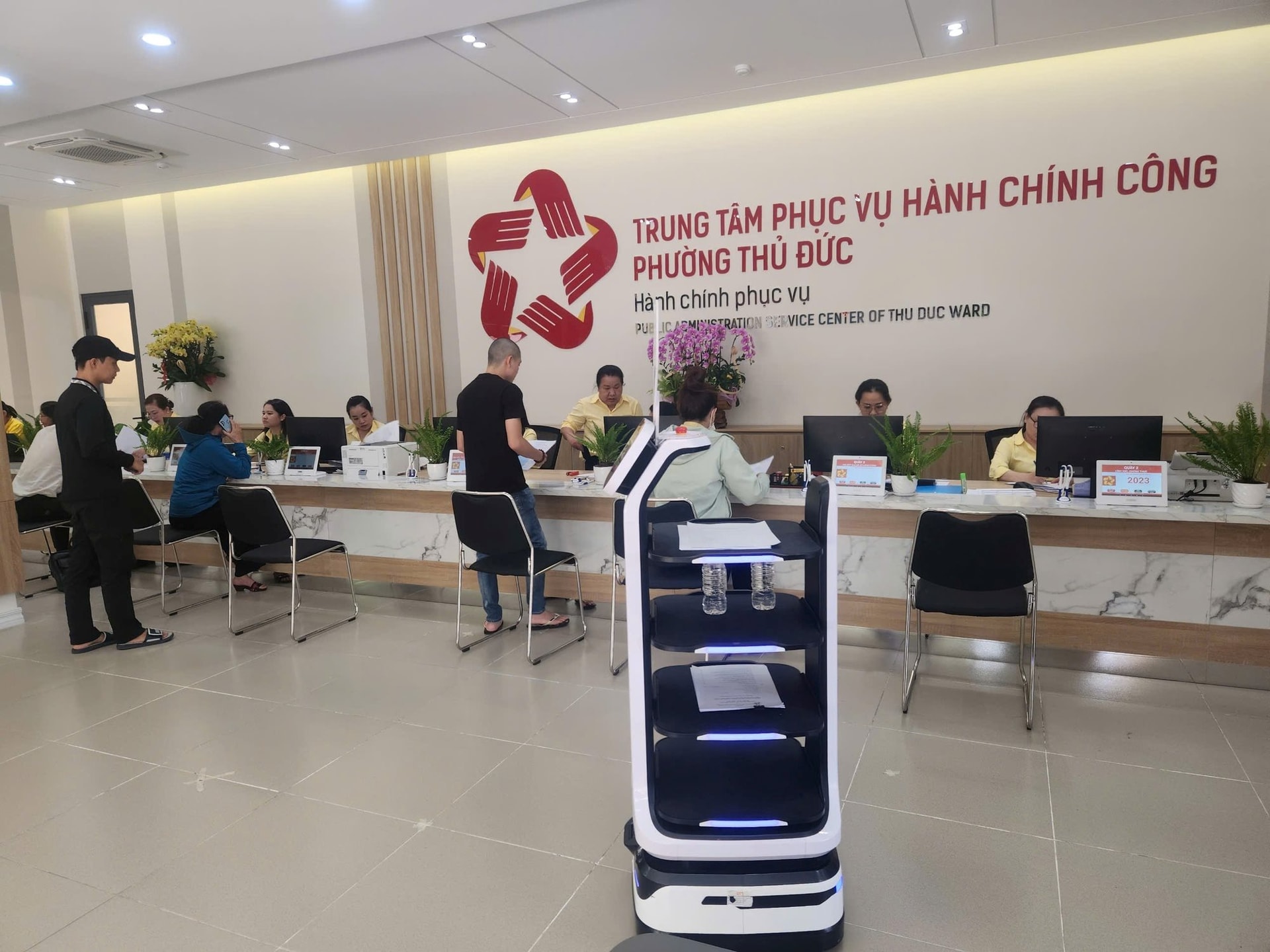 chinh1.jpg