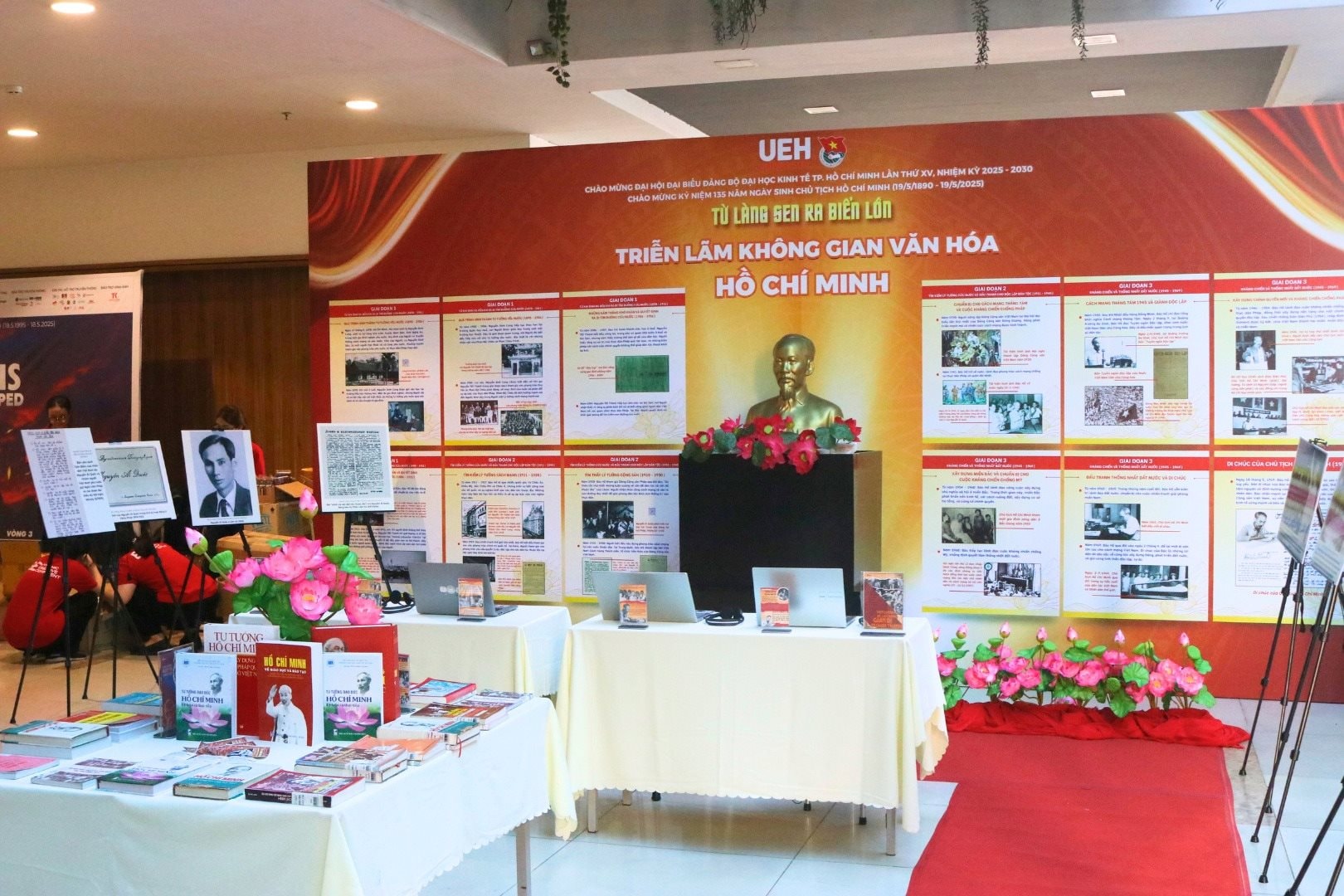 khong-gian-vh-hcm-ueh.jpg