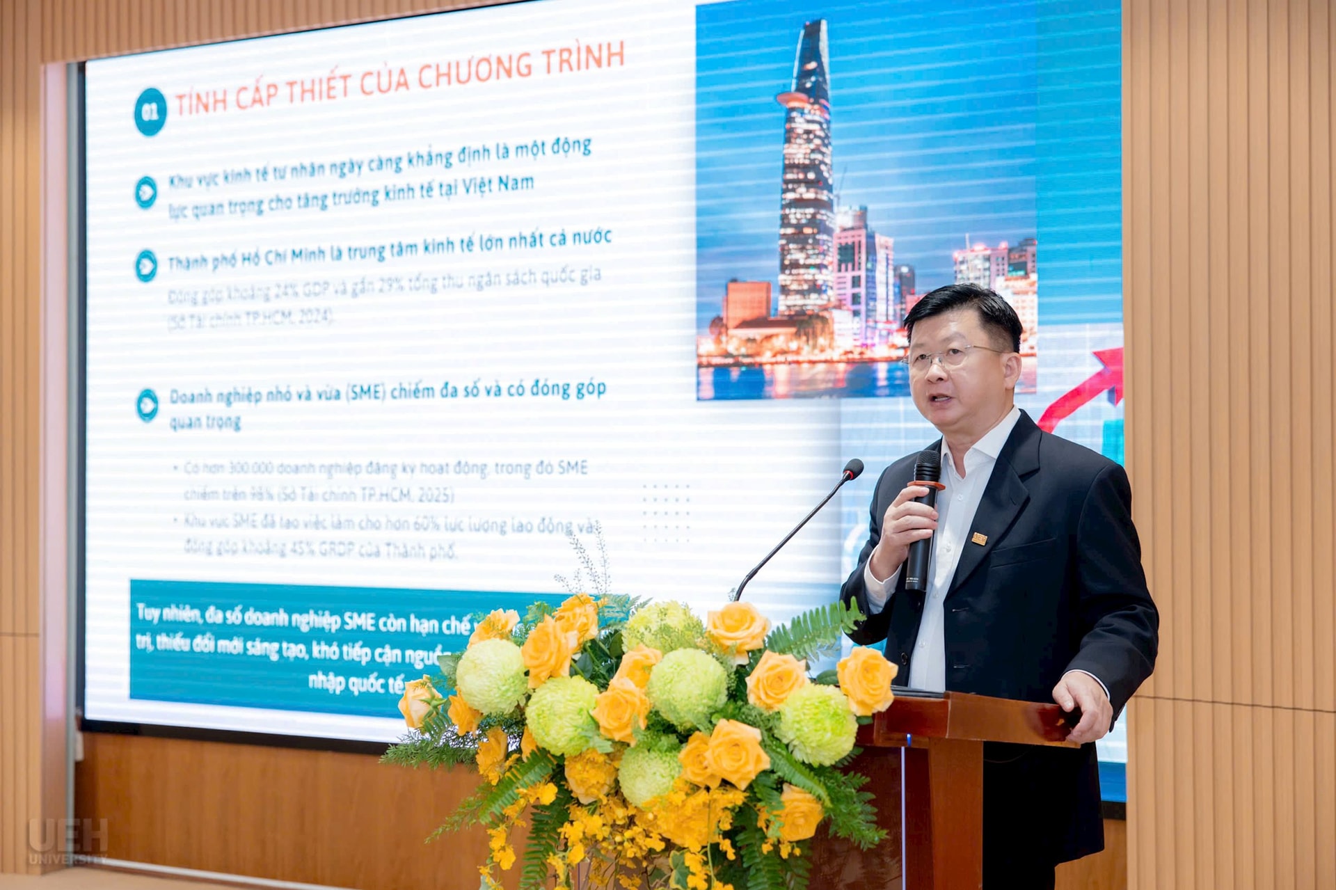 ts-dinh-cong-khai-pho-giam-doc-dai-hoc-kinh-te-tphcm.jpg
