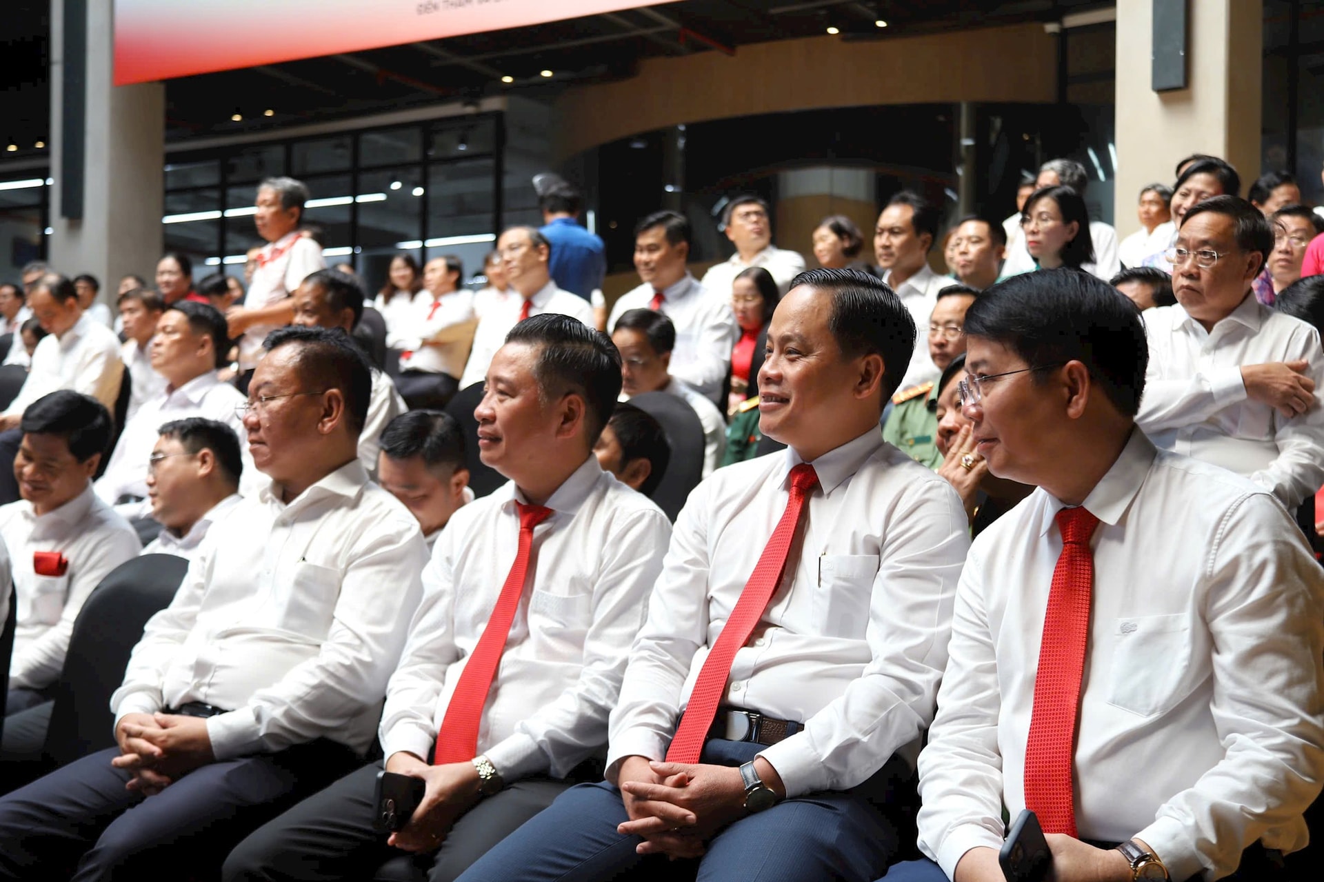 cac-dai-bieu-du-vng.jpg