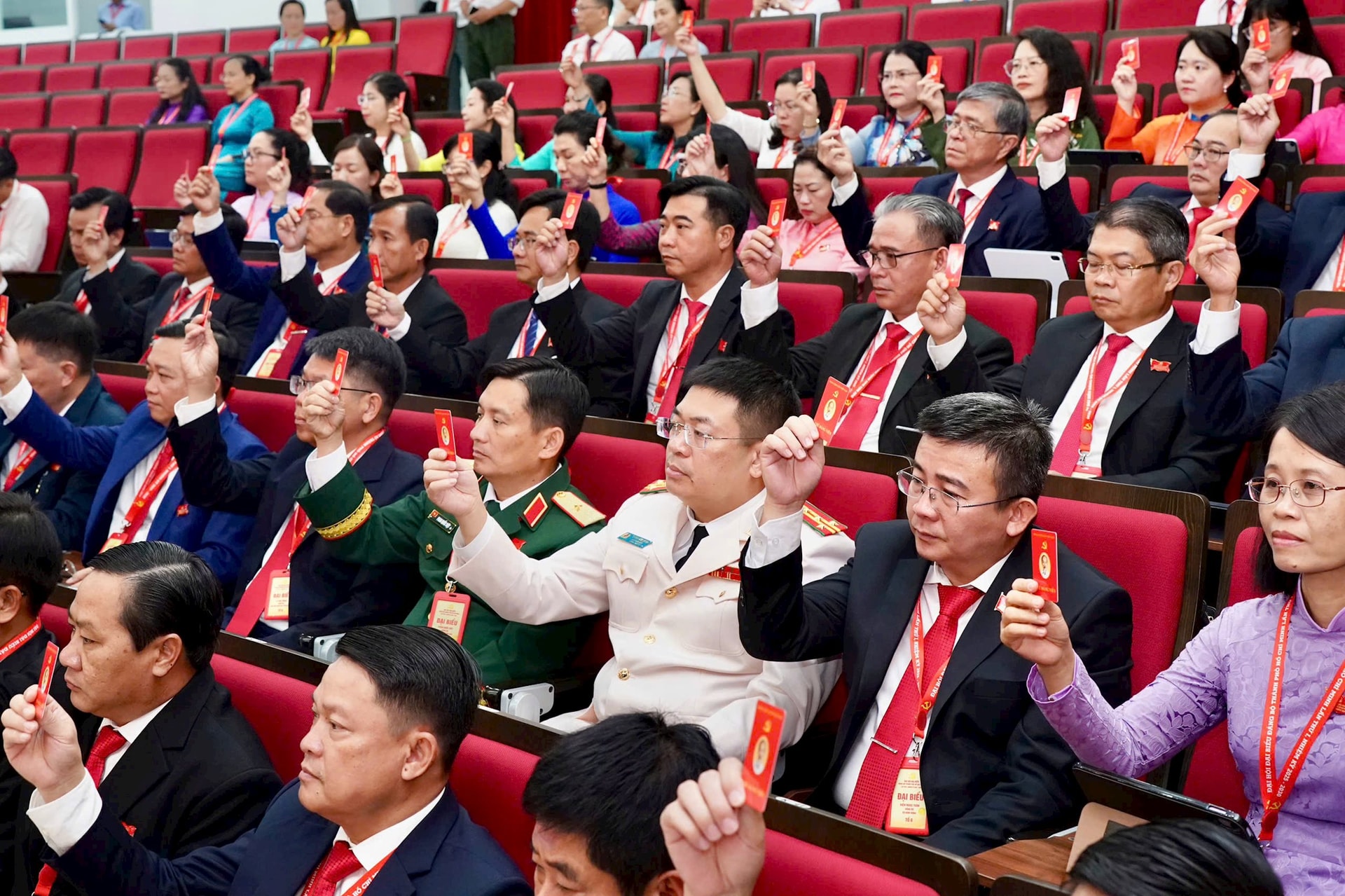 dai-bieu-1.jpg