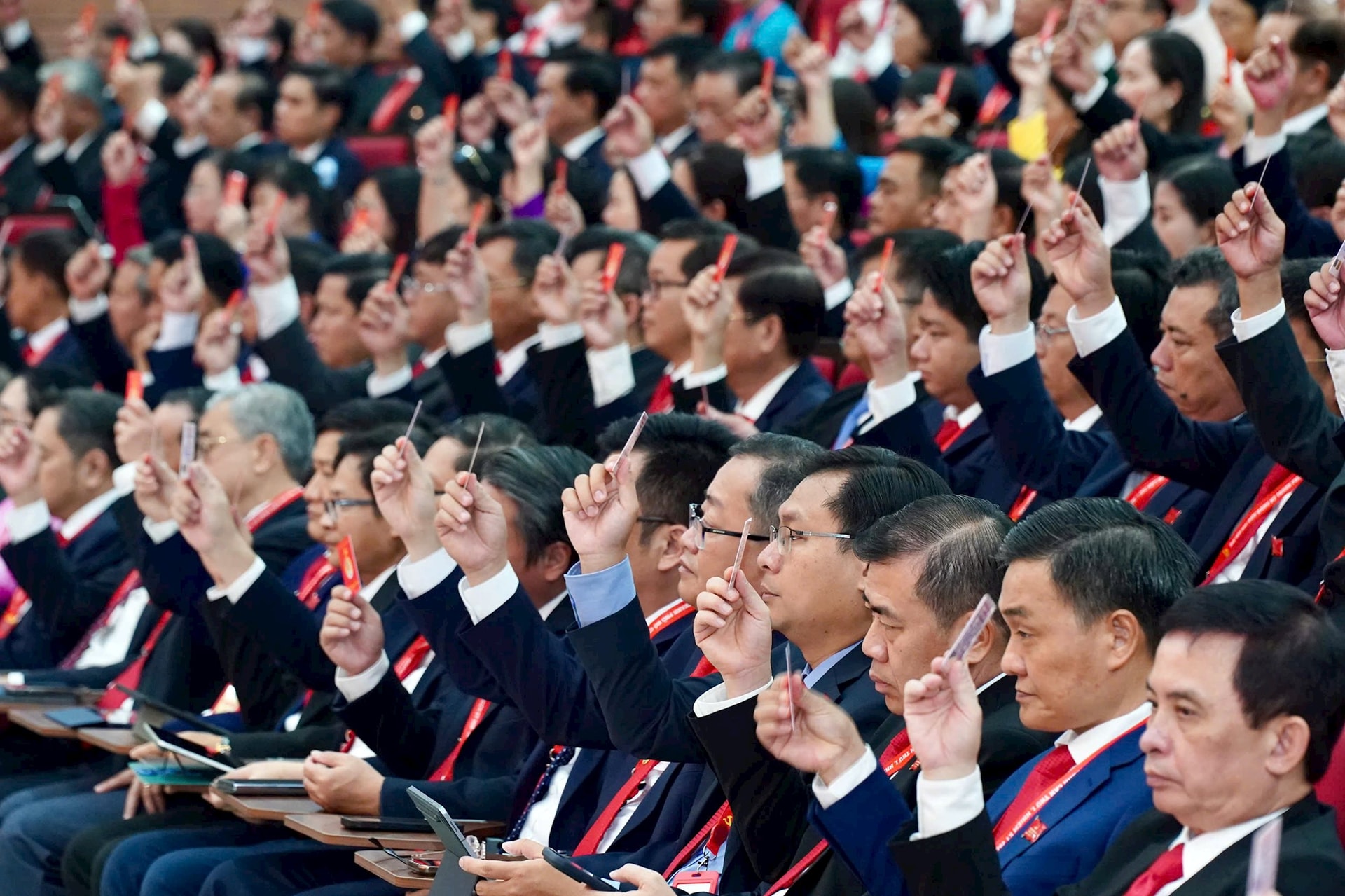 dai-bieu-2.jpg