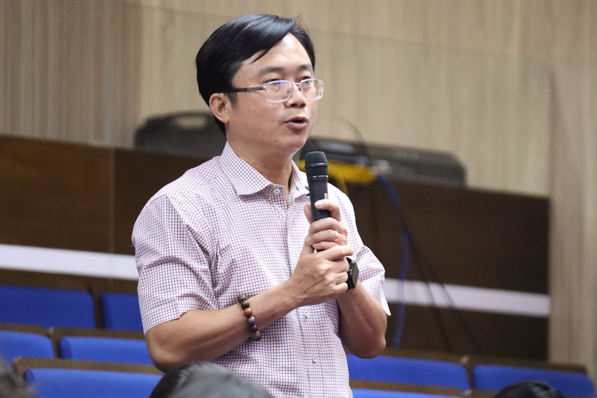 giang-vien.jpg