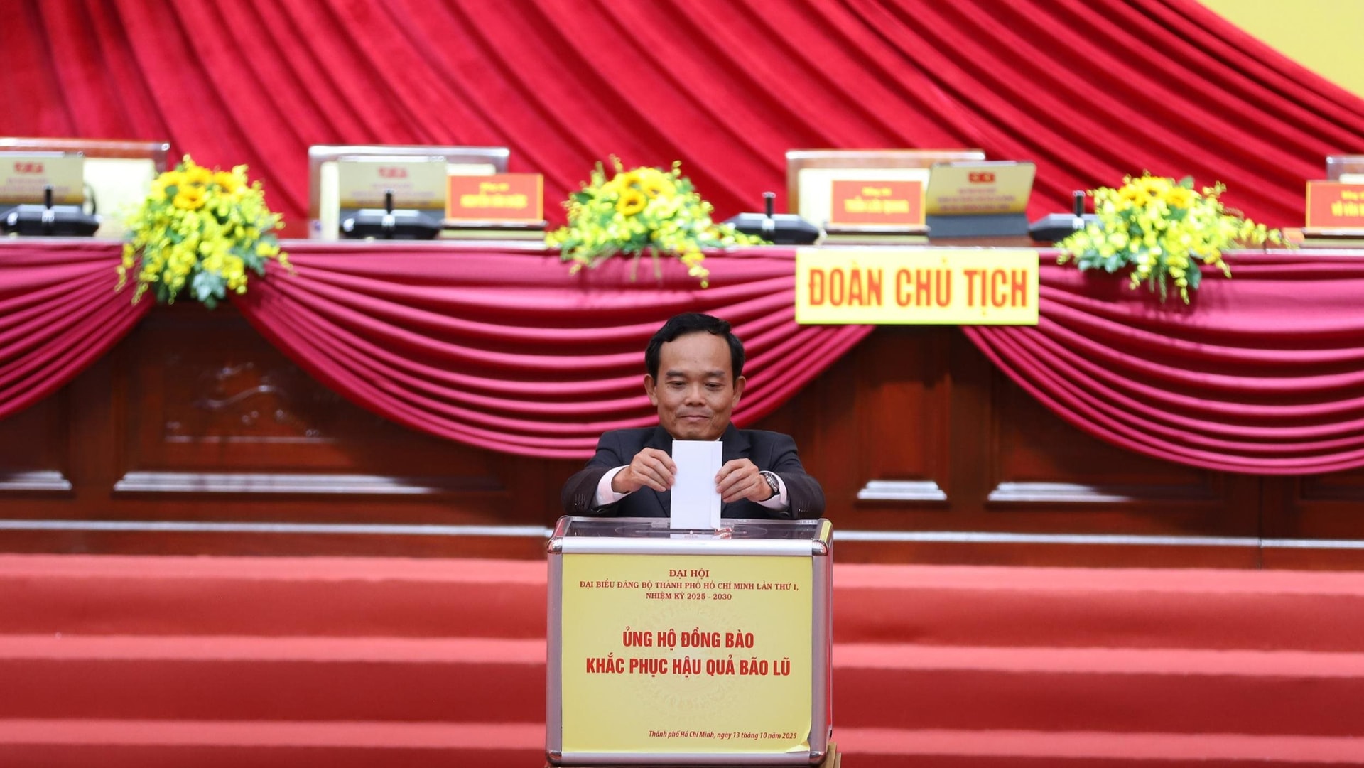 ung-ho-bao-lu.jpg