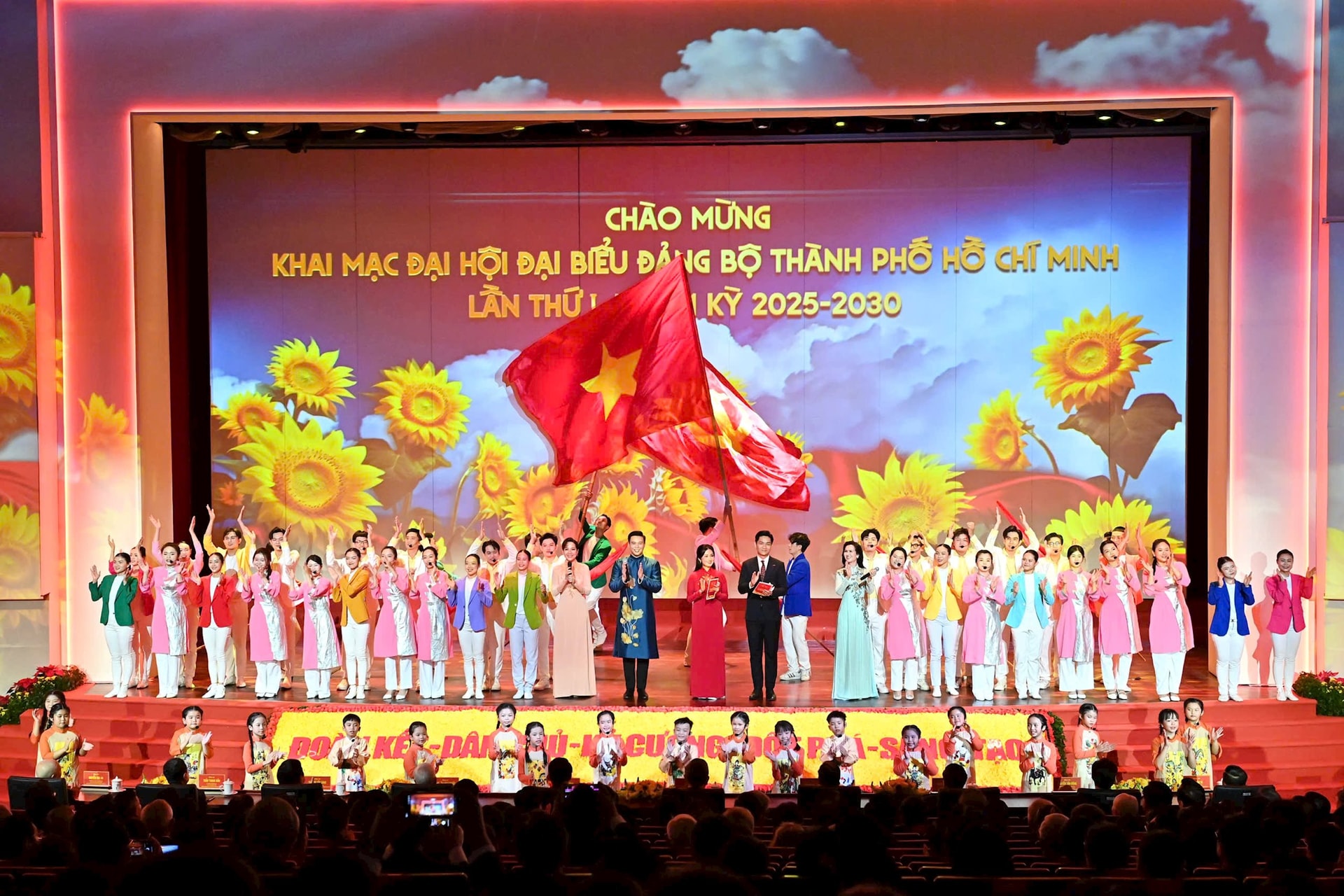 chao-mung-dai-hoi-dai-bieu.jpg