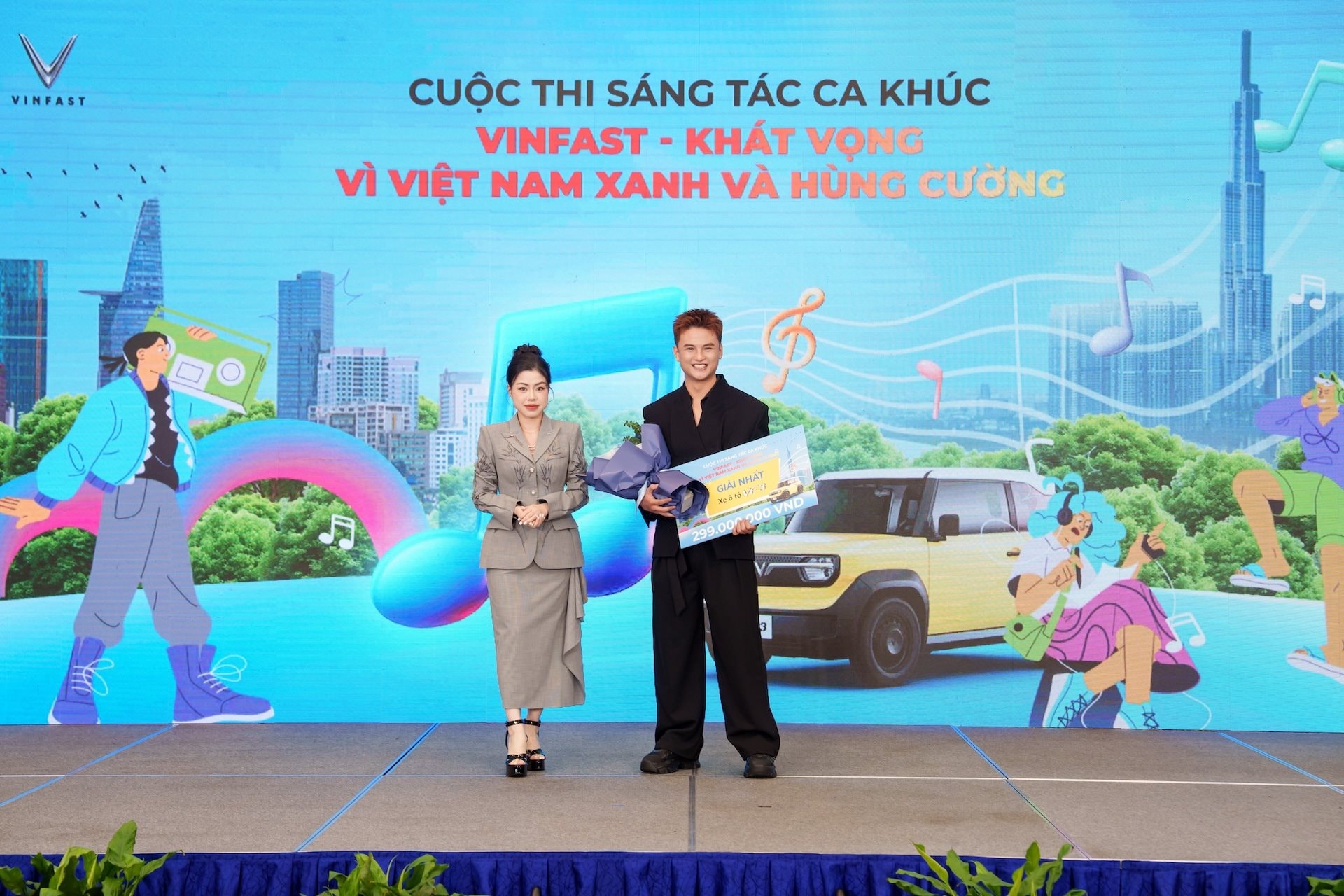 vf-trao-giai-cuoc-thi-sang-tac-ca-khuc-2.jpeg
