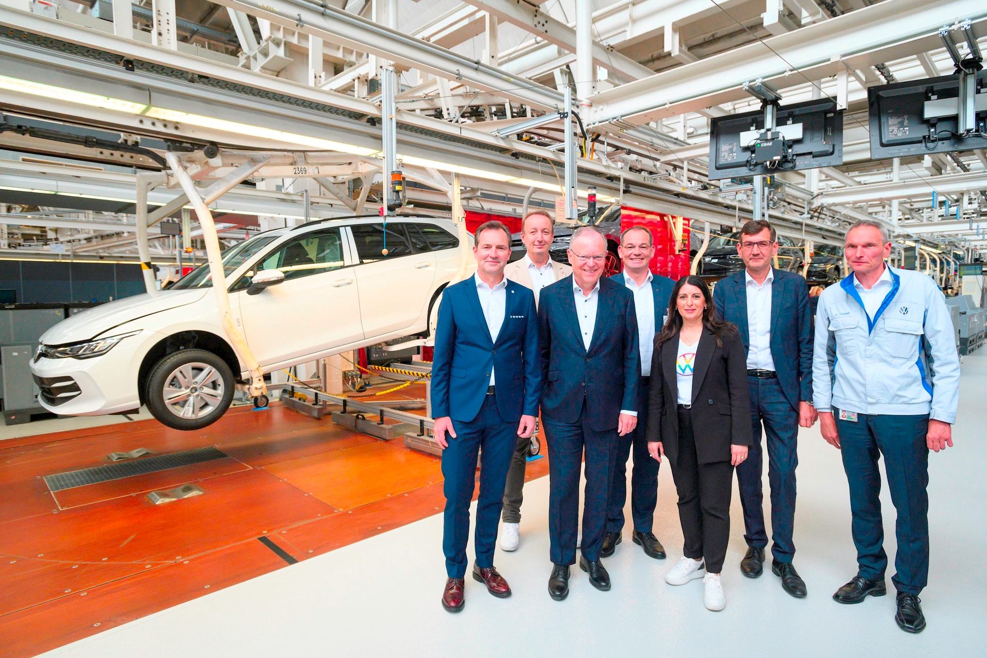 volkswagen-golf-1.jpg