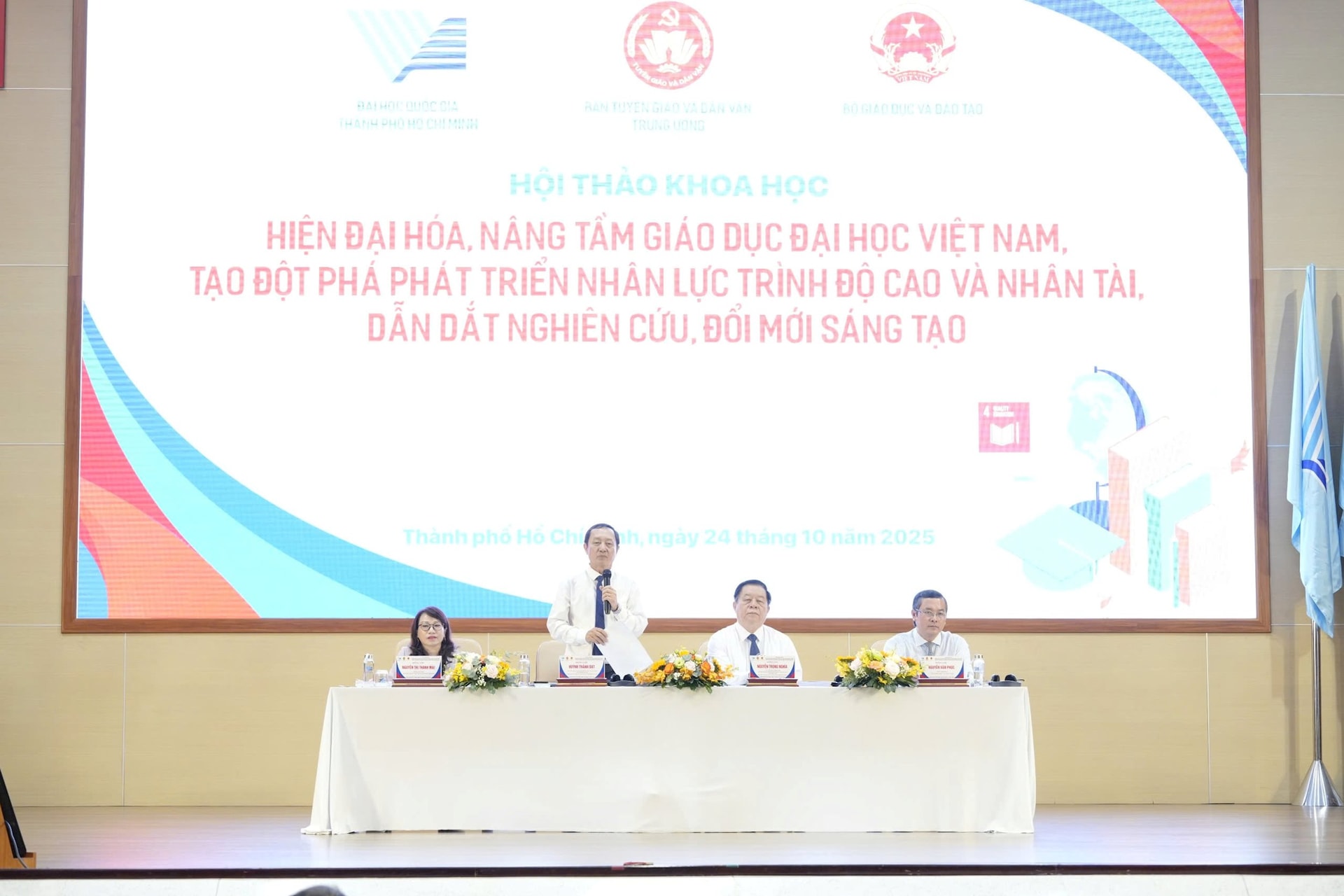 hoi-thao.jpg
