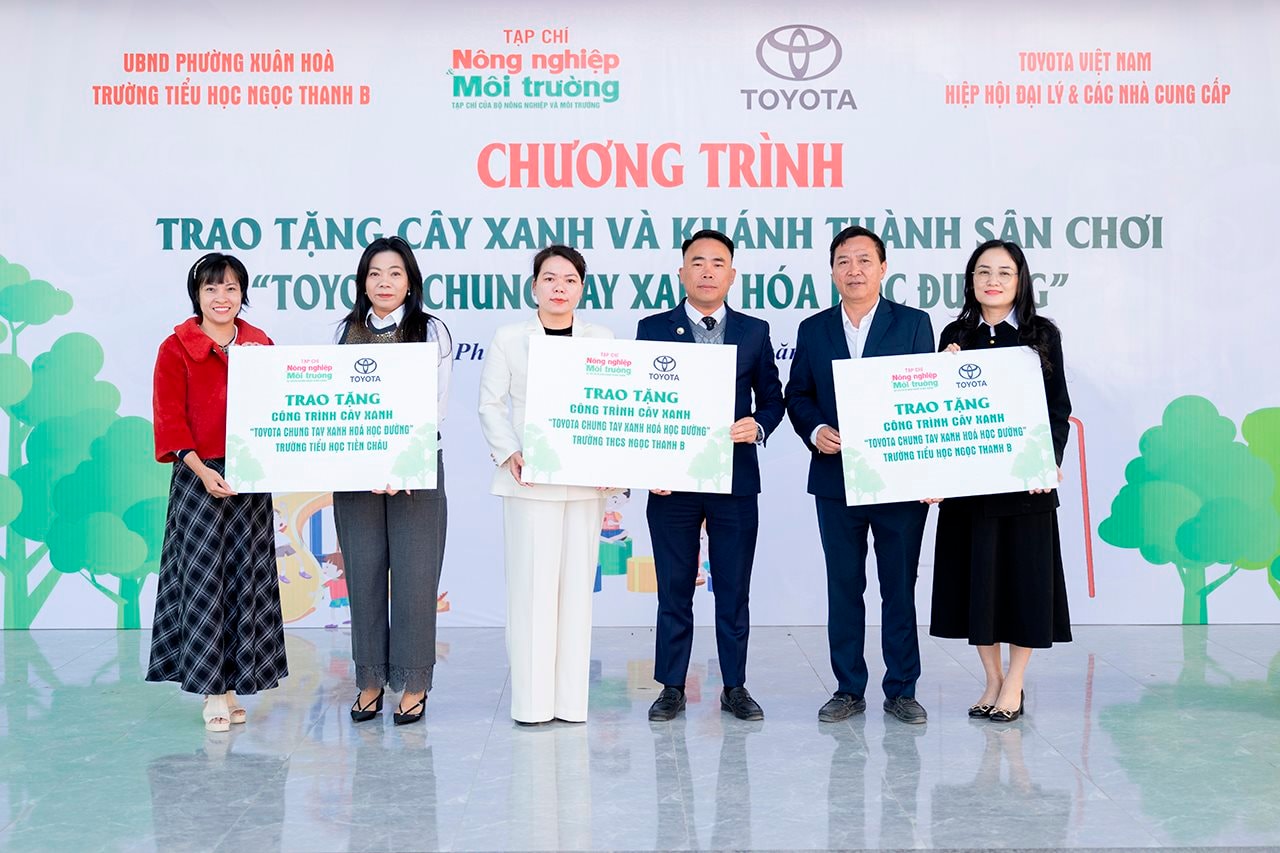 chuong-trinh-toyota-chung-tay-xanh-hoa-hoc-duong-nam-2025-2-.jpg