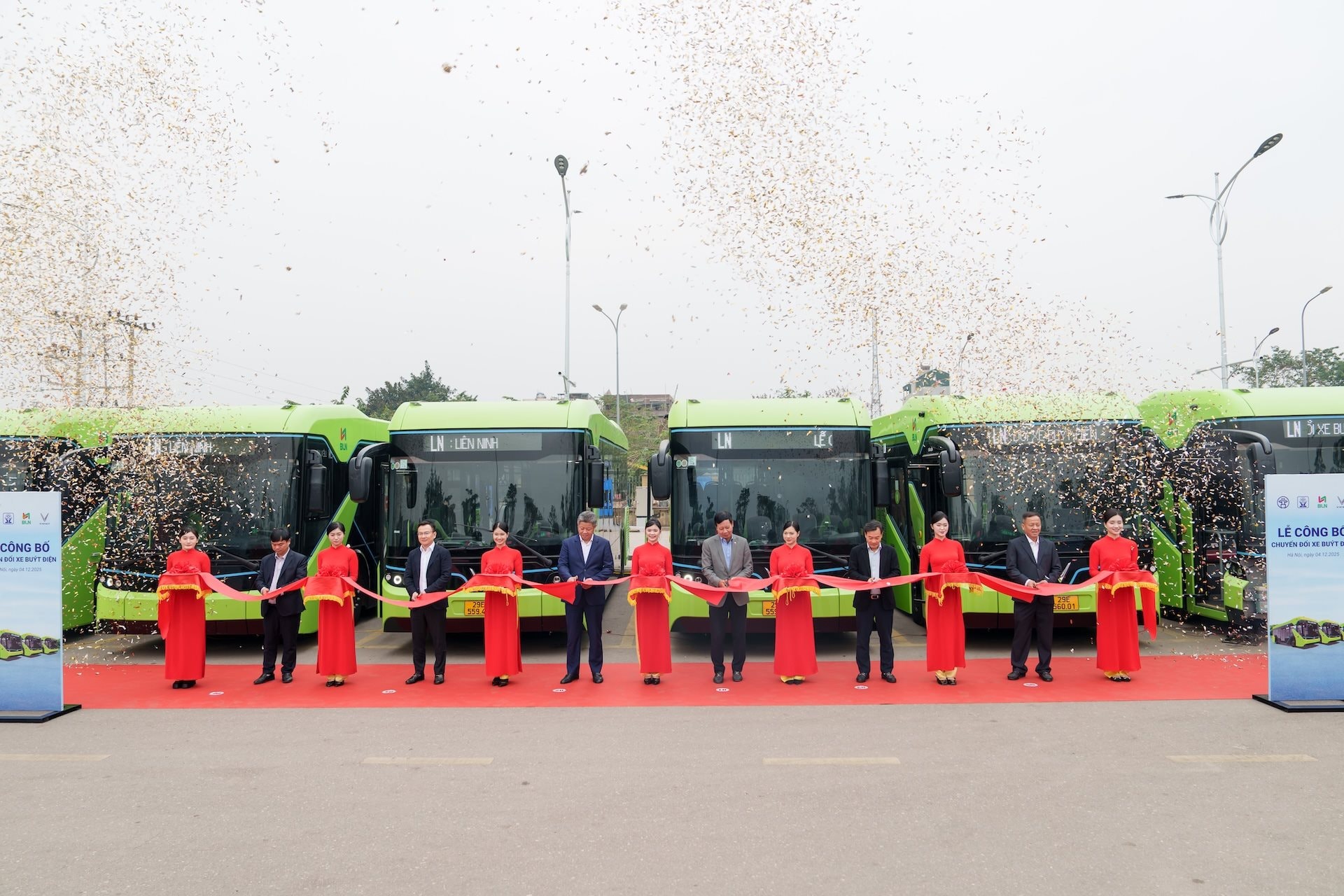 xe-buyt-lien-ninh-chuyen-doi-xe-buyt-dien-2.jpeg
