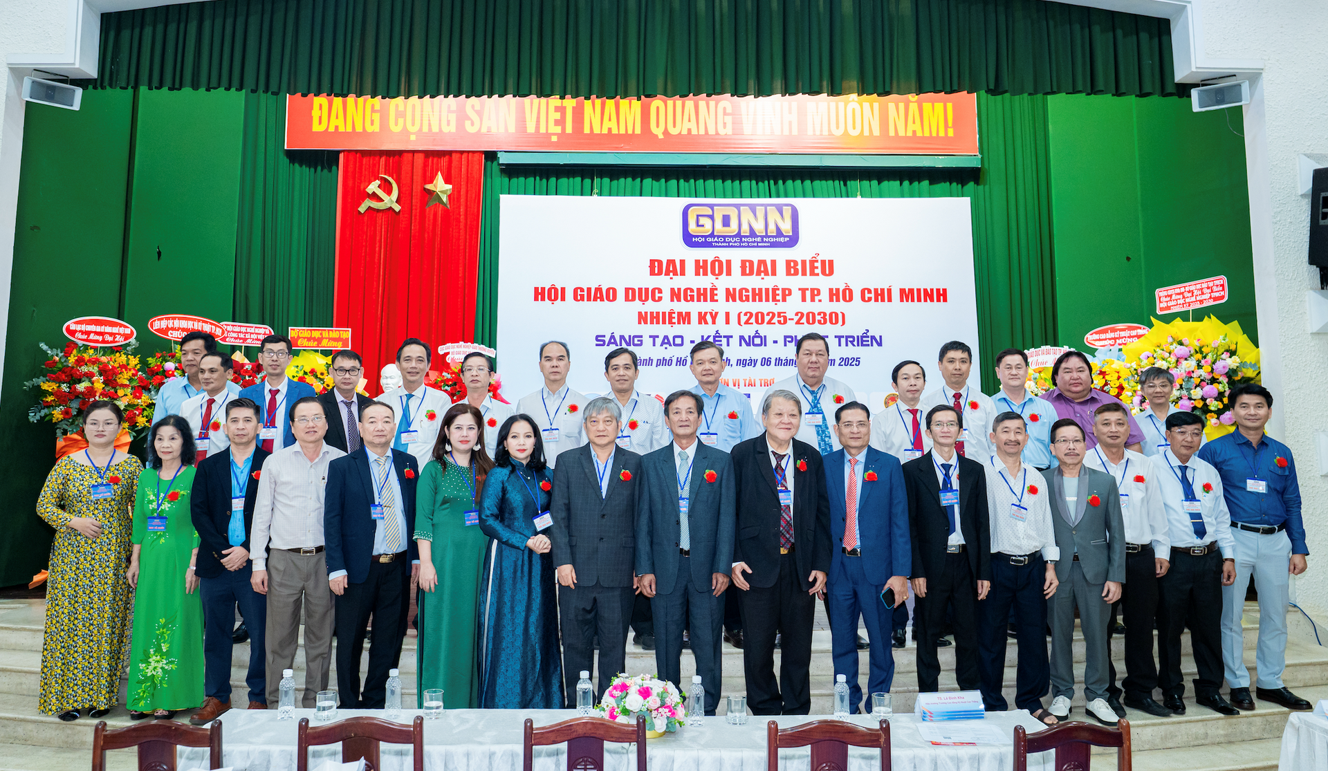 dai-hoi-hoi-giao-duc-nghe-nghiep-tphcm-1.png
