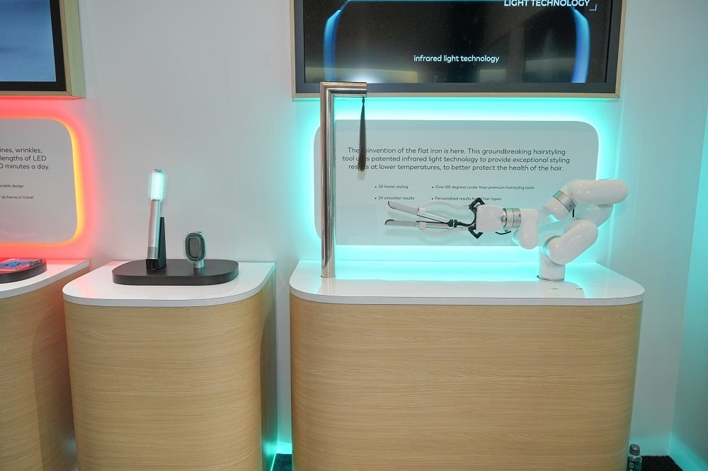 l-oreal-light-straight-multi-styler-booth-6-l-oreal-groupe.jpg