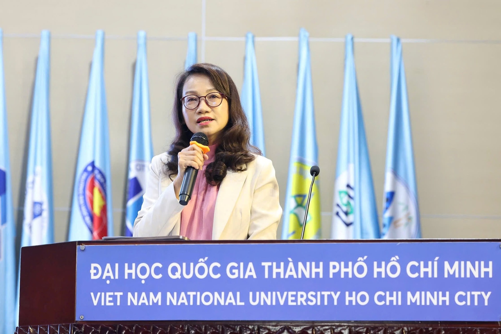 giam-doc-dhqg-thanh-mai.jpg
