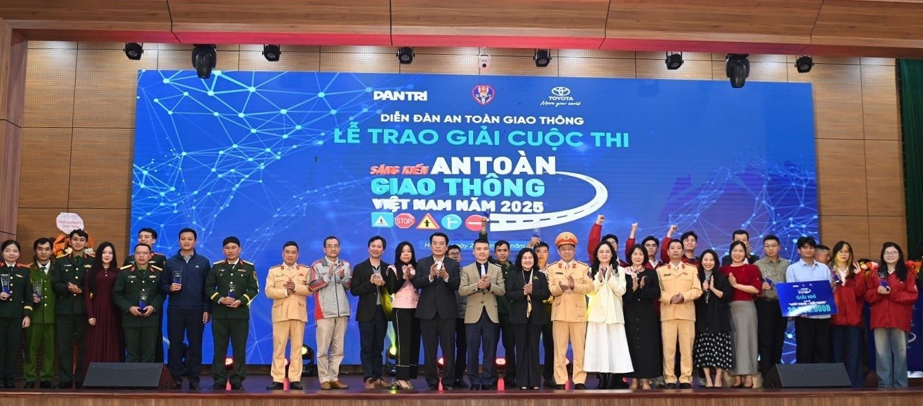 le-trao-giai-chuong-trinh-sang-kien-an-toan-giao-thong-viet-nam-nam-2025-2-.jpg