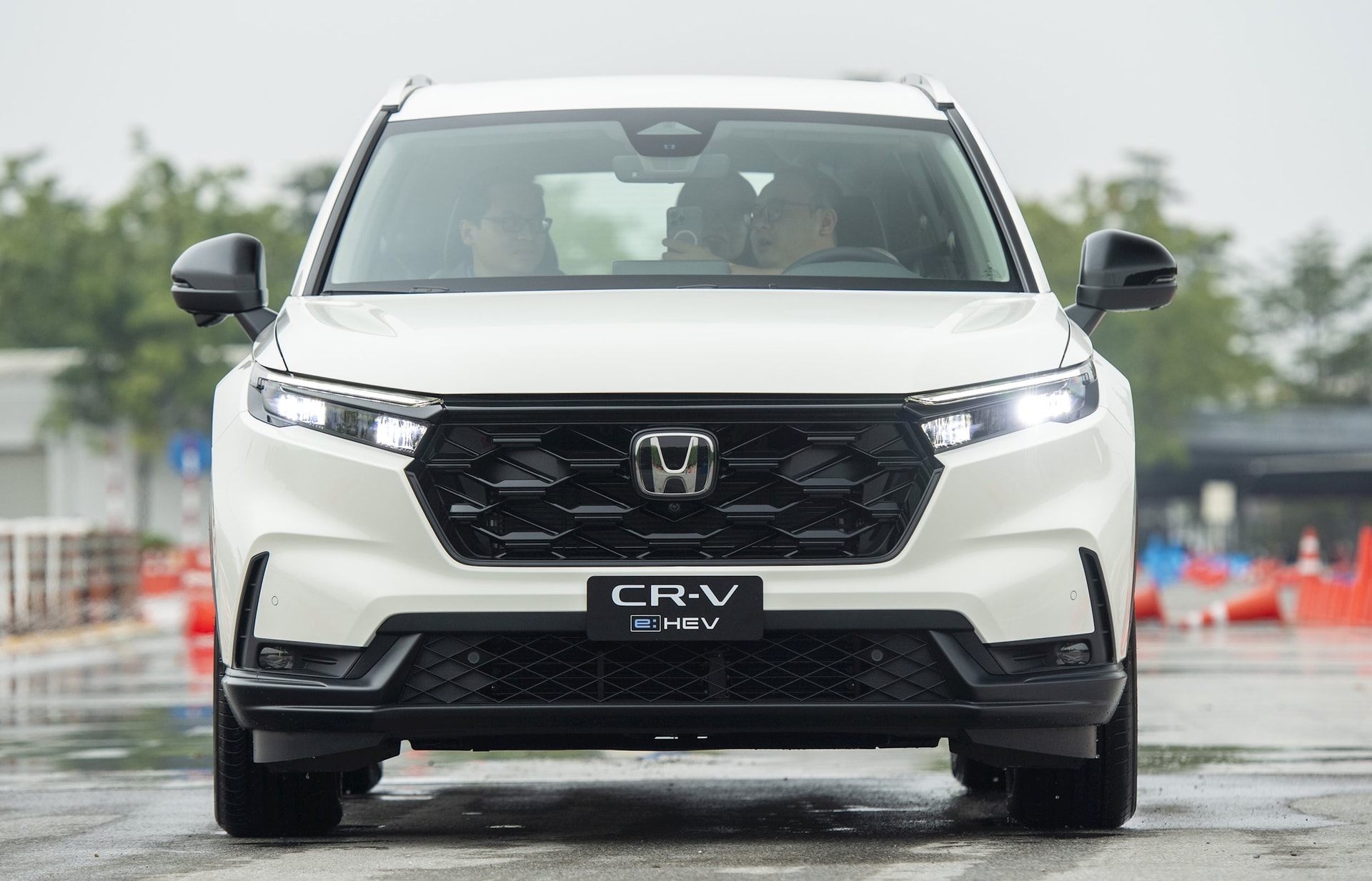 honda-cr-v-ehev-tren-the-he-thu-6.jpg