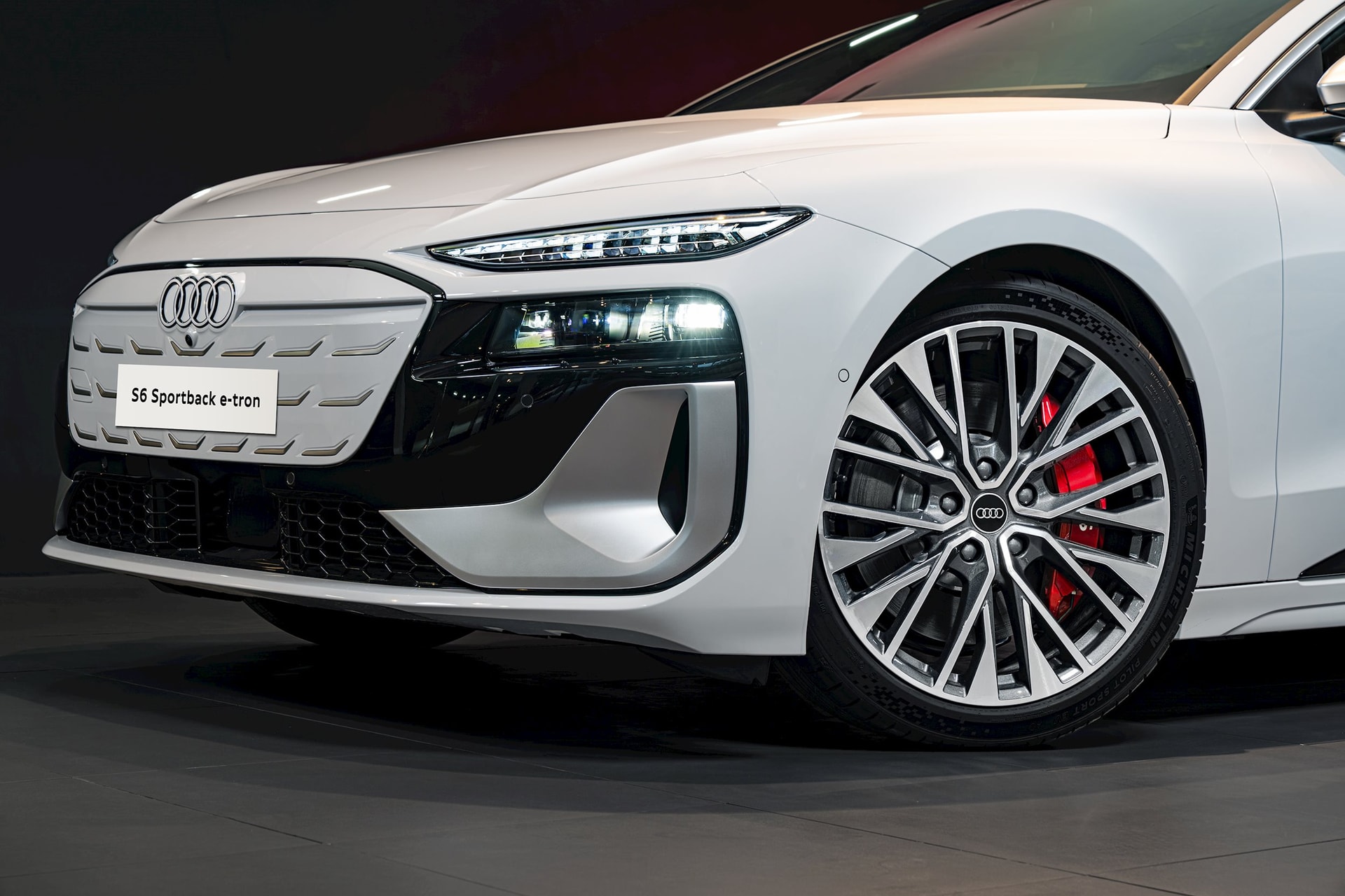 audi-s6-sportback-e-tron-3.jpg