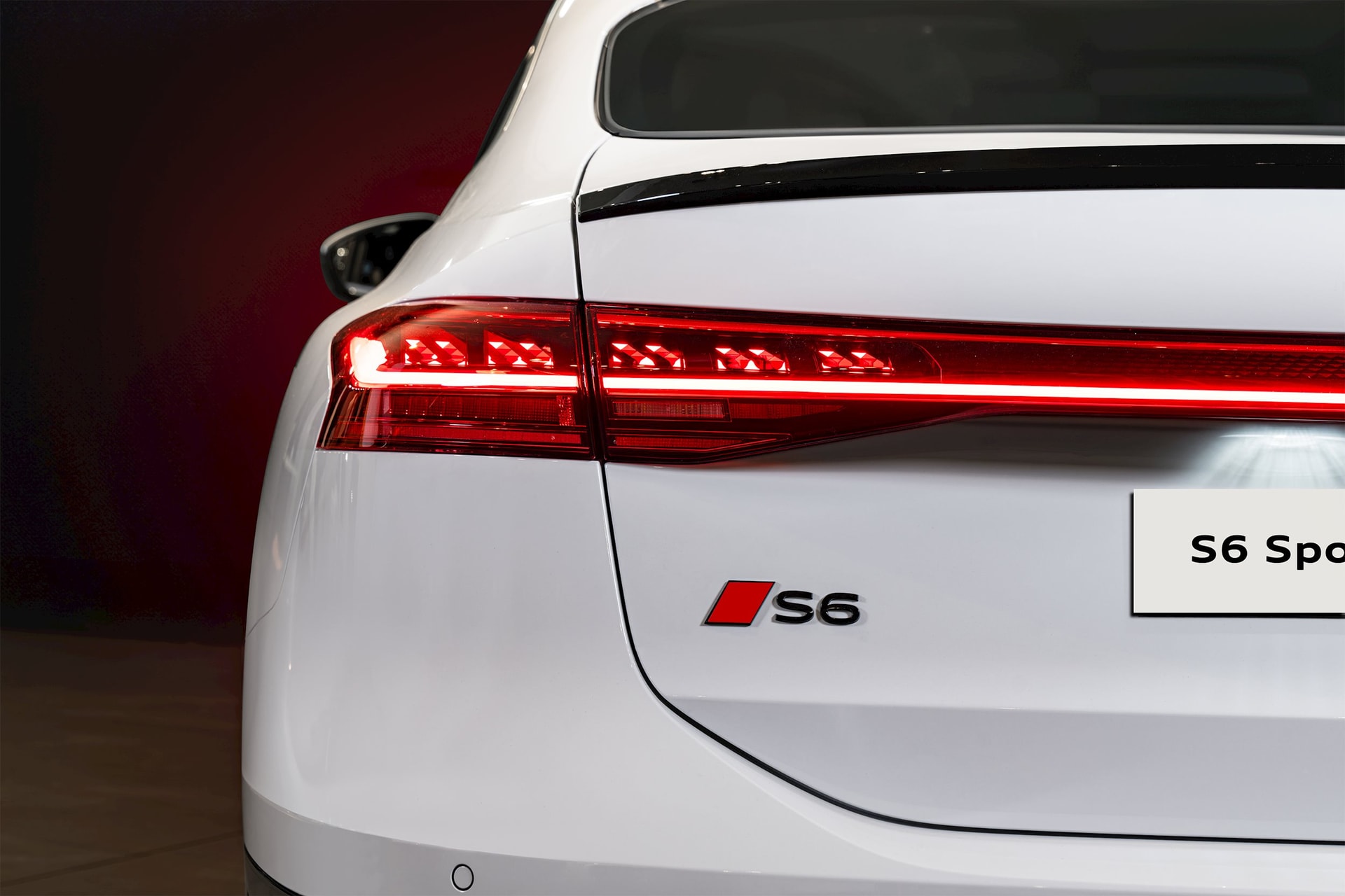 audi-s6-sportback-e-tron-8.jpg
