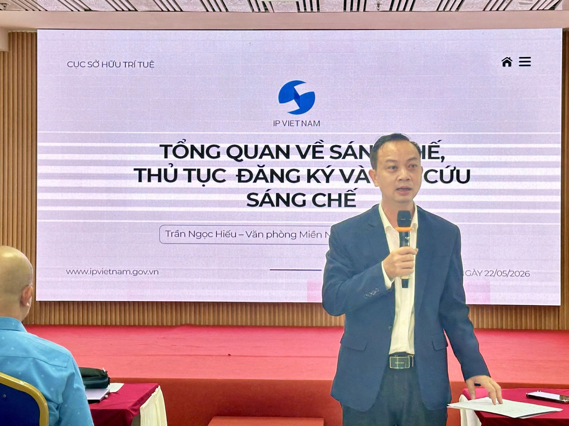 ong-tran-giang-khue-phat-bieu.jpg