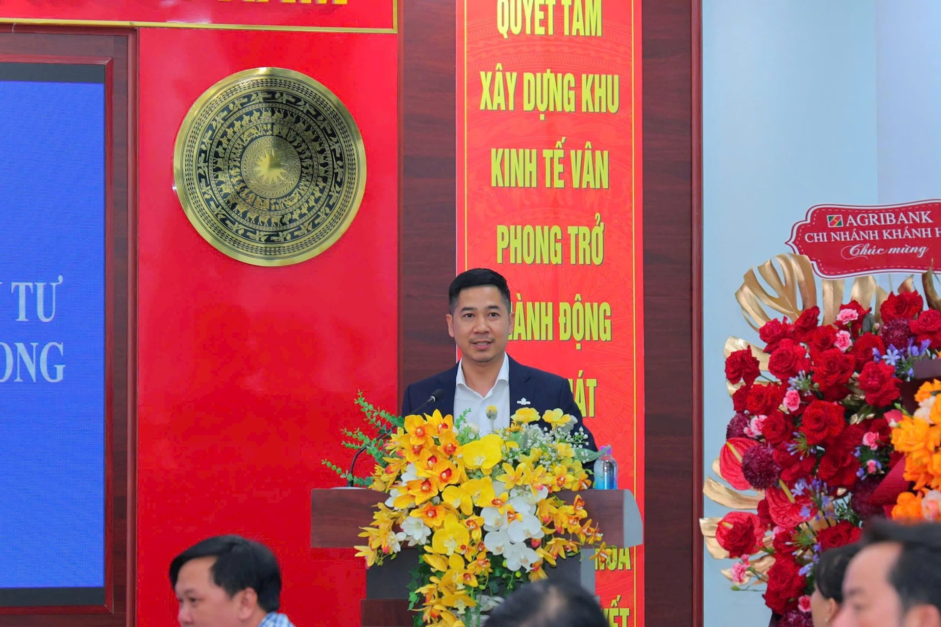 ong-nguyen-tuan-anh-tong-giam-doc-cong-ty-co-phan-khu-cong-nghiep-stavian-phat-bieu-tai-hoi-nghi.jpg
