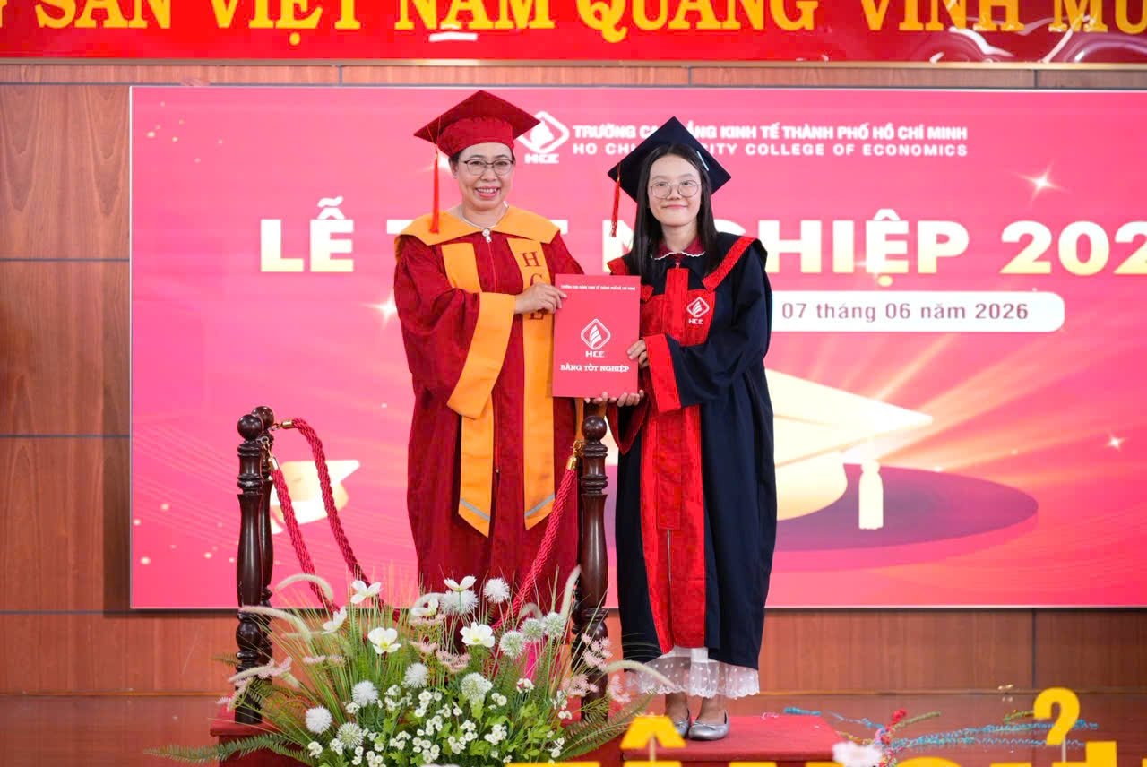 sinh-vien-tot-nghiep.jpg