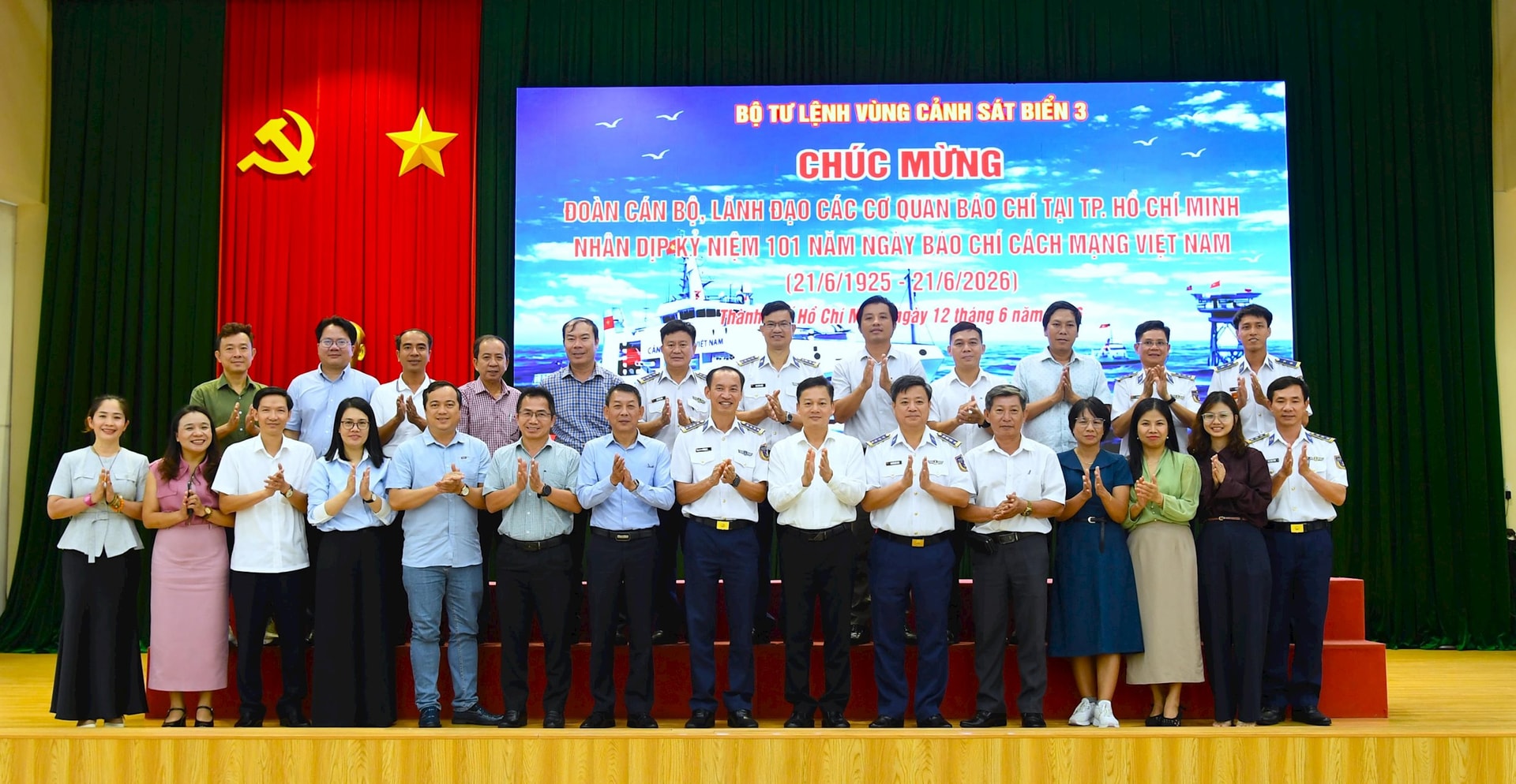dc7dcbe3-7407-4a3d-9340-c0bb9b7b087e.jpg