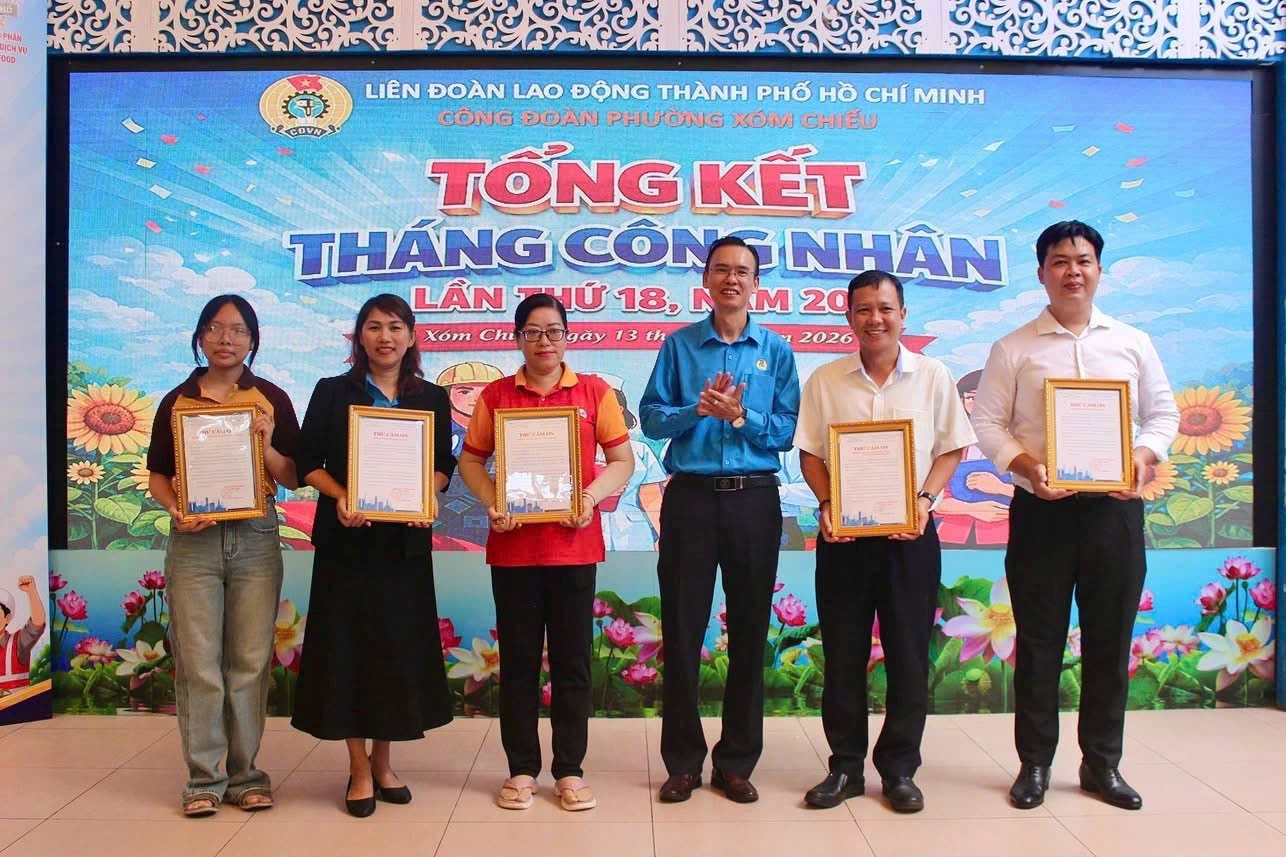 cong-doan-phuong-xom-chieu.jpg