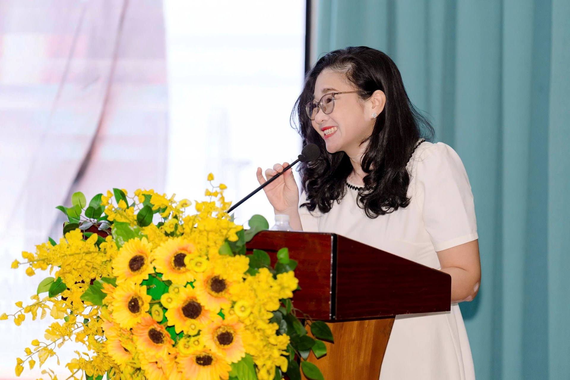 chi-do-thi-ngoc-bich-dai-dien-cong-dong-benh-nhan-bach-bien-viet-nam-.jpg