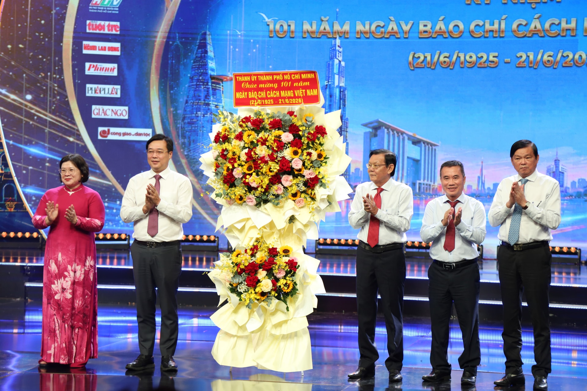 tang-hoa.jpg