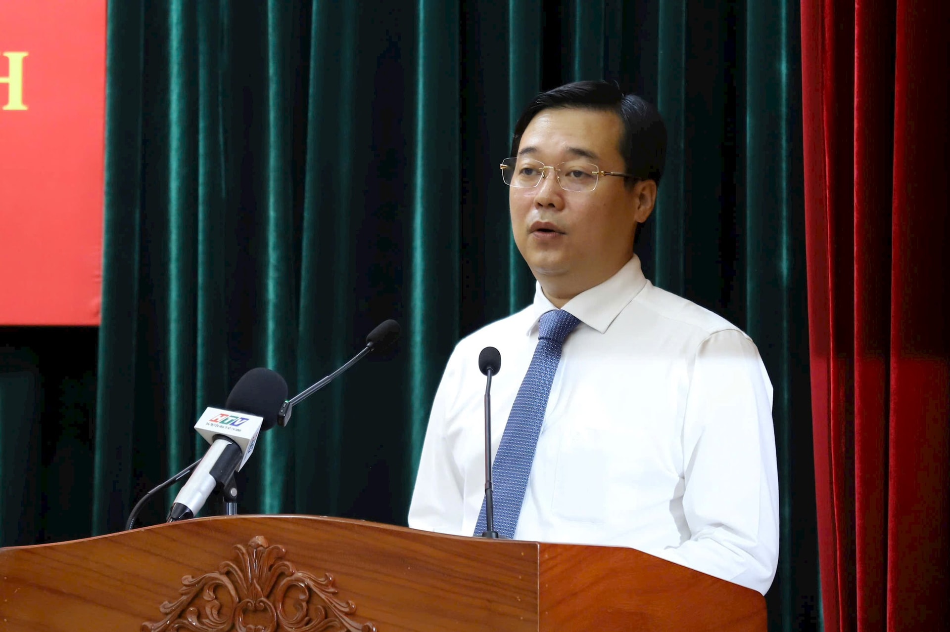 ong-le-quoc-phong.jpg
