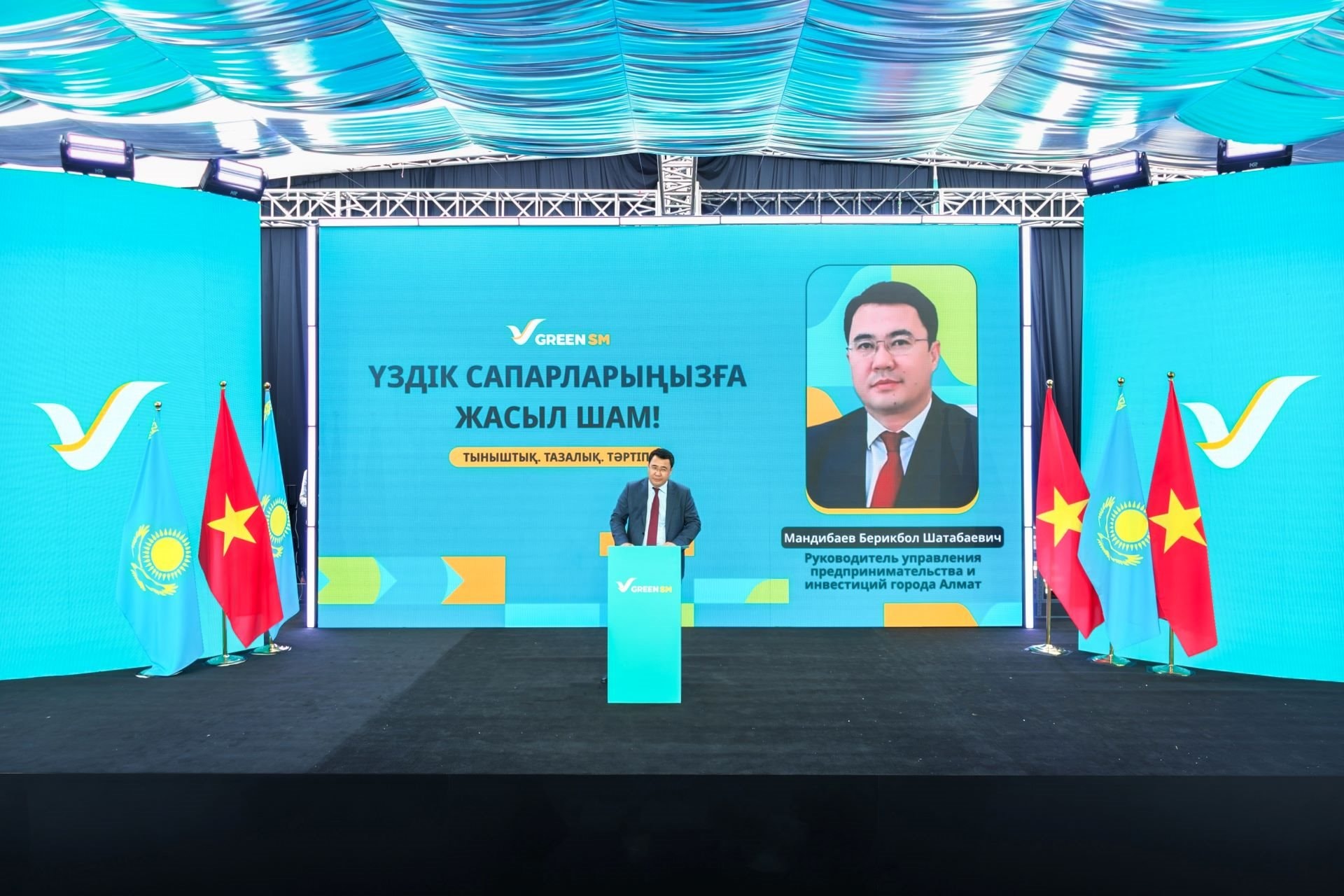 gsm-khai-truong-kazakhstan-vie-4.jpg