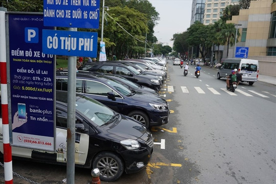 TPHCM: 20 tuyến đường không trả phí đậu xe, ô tô sẽ bị phạt nguội