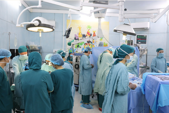 Bệnh viện Nhi đồng 2 TP.HCM lên tiếng việc hoãn ghép tạng