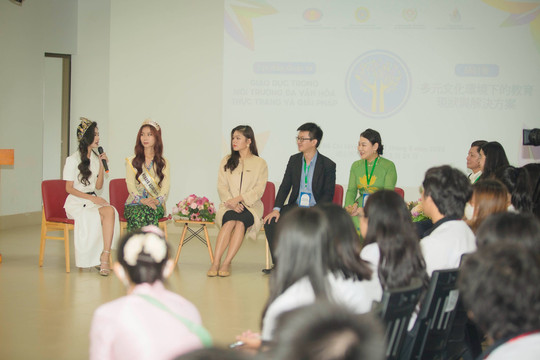 Chương trình liên hoan tuổi trẻ sáng tạo và giao lưu văn hóa Việt Nam - Asean
