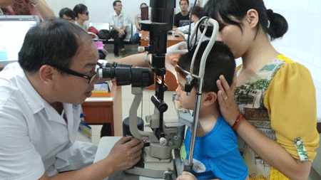 TP.HCM: Tìm ra 2 tác nhân gây bệnh đau mắt đỏ tăng cao gần đây