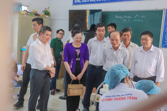 Bệnh viện Răng Hàm Mặt Trung ương TP.HCM triển khai chương trình Nha học đường