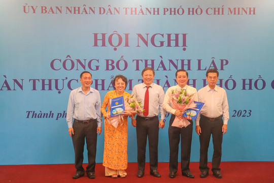 PGS Phạm Khánh Phong Lan làm Giám đốc Sở An toàn thực phẩm đầu tiên của cả nước
