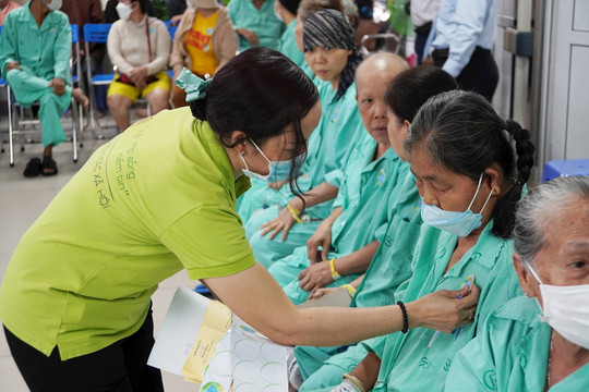 Nhân ngày Quốc tế Phụ nữ: Bệnh viện Chợ Rẫy tổ chức "Đồng hành cùng chiến binh K"