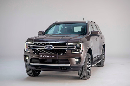 Ford Everest Platinum chính thức ra mắt tại Việt Nam, nâng tầm vị thế phân khúc SUV