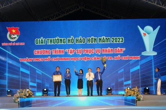 TP.HCM trao 12 giải thưởng Hồ Hảo Hớn năm 2024