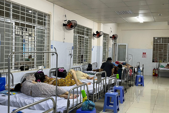 Bệnh viện Nhi đồng 2 cảnh báo thêm hai bệnh nhi nghi ngộ độc thực phẩm nhập viện