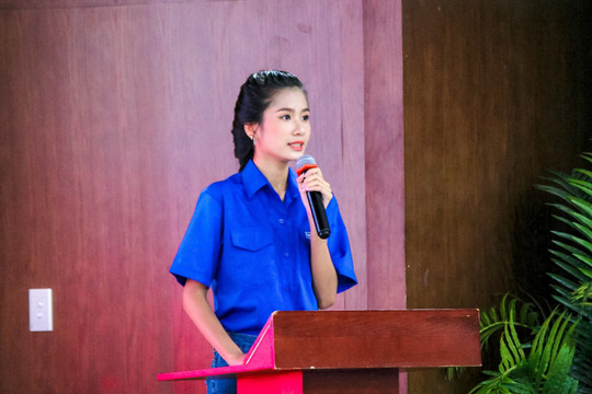 Hoa hậu Nguyễn Thanh Hà: "Học để làm người và cố gắng vì đất nước"