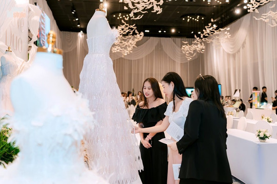 Wedding Gallery: Love Duo hoạt động thử váy cưới cao cấp miễn phí
