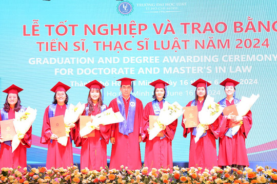 Trường ĐH Luật TP.HCM thêm 190 tiến sĩ, thạc sĩ tốt nghiệp