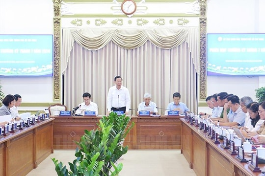 7 tháng đầu năm, các lĩnh vực kinh tế về dịch vụ, công nghiệp của TP.HCM đều tăng mạnh