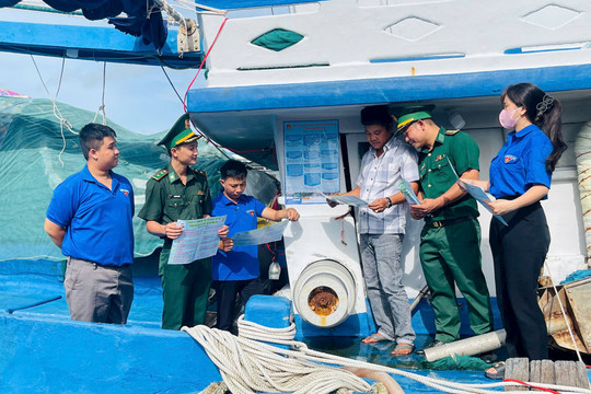 BĐBP Cà Mau tăng cường tuyên truyền pháp luật cho ngư dân và chống vi phạm IUU